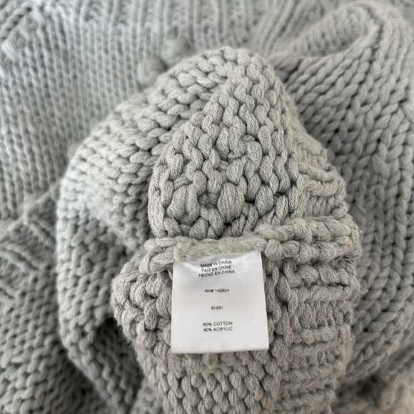 Revolve Callahan - Picture 4 of 4